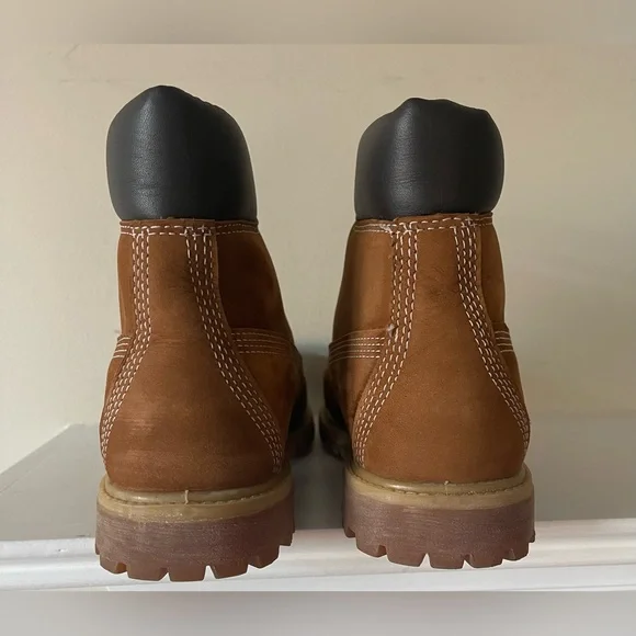 Timberland Women’s Ek 6 Inch Premium Boots Wheat Nubuck Size 8 EUC - Picture 5 of 8